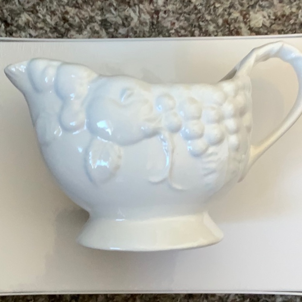 Elegant White Ceramic Gravy Boat